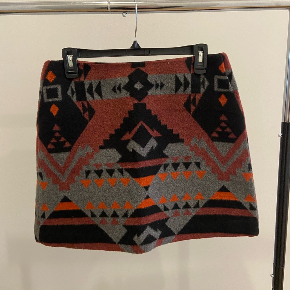 Pattern thick mini skirt